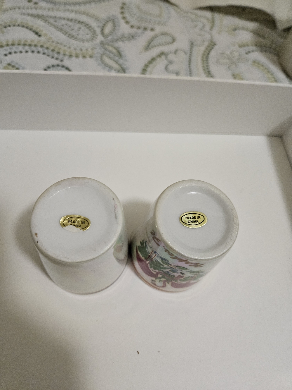 Iridescent Ceramic Shot Glasses with Flamingo and Tropical Fish - Picture 3 of 7